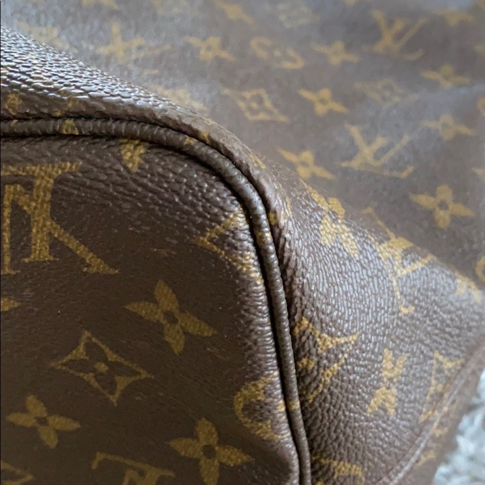 Louis Vuitton Never Full - Picture 14 of 17